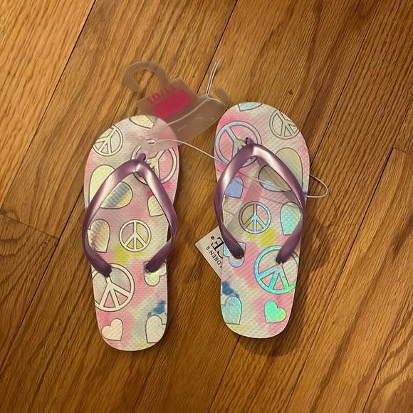The Children Place peace sign flip flops, size 10/11, color purple - Picture 3 of 15